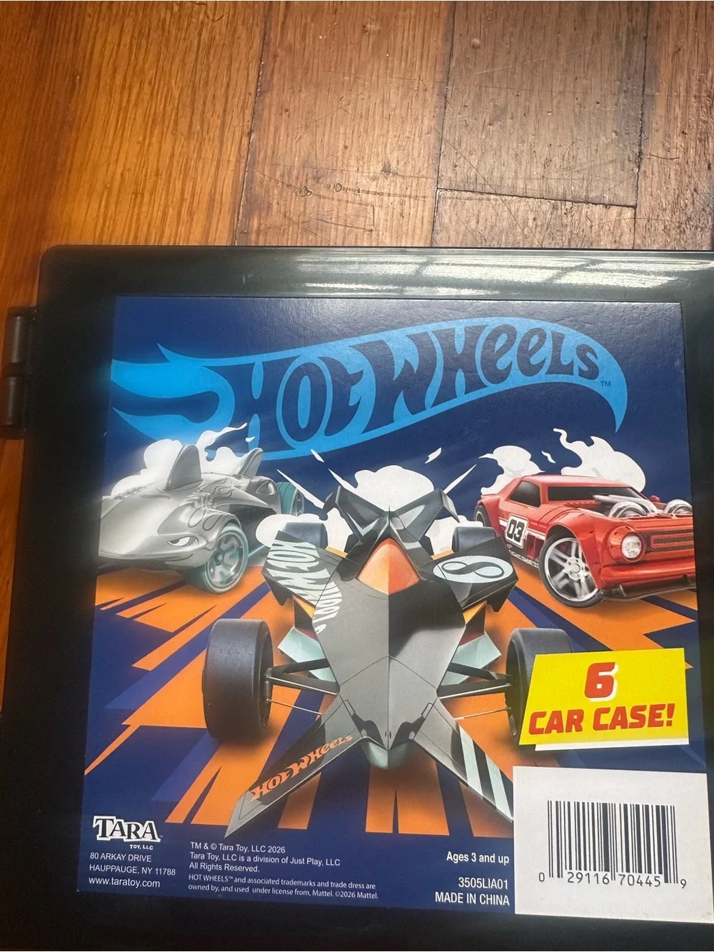 Tara Hot Wheels x6 Car Case lot of 6 Hot Wheels Cars